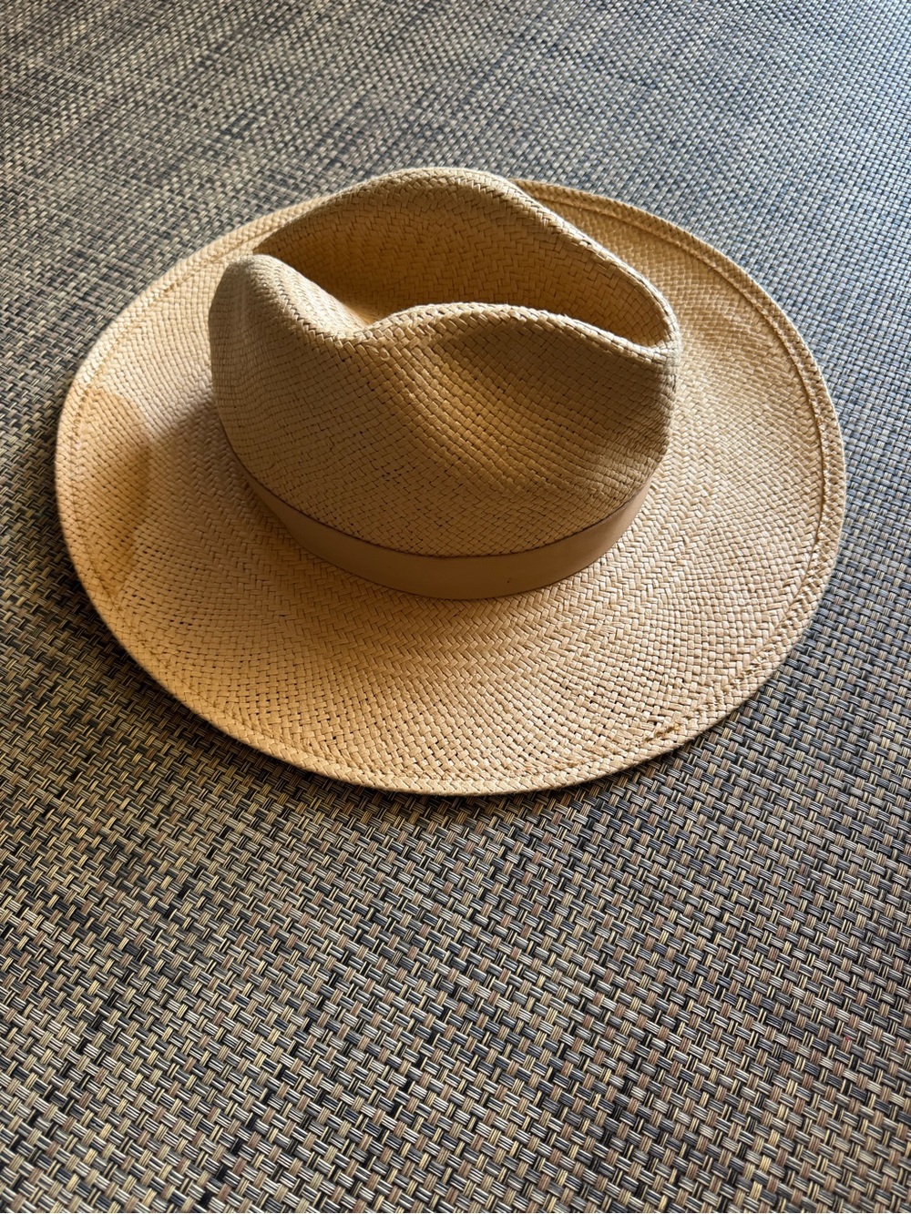 Janessa Leone Straw Fedora Hat size L Tan